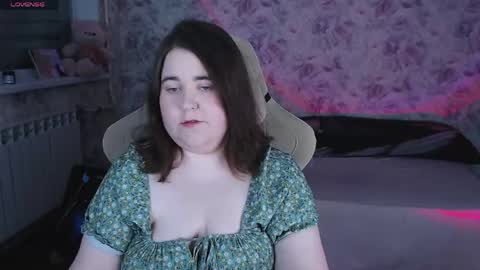 estelle_hicks online show from 05-06-26, 06:57