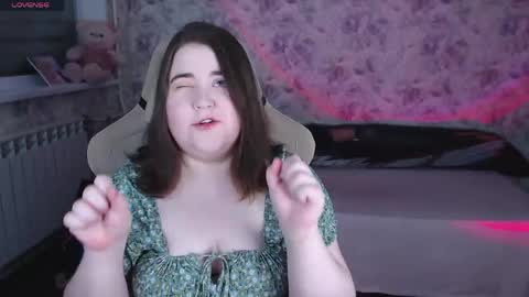 estelle_hicks online show from 05-10-26, 07:08