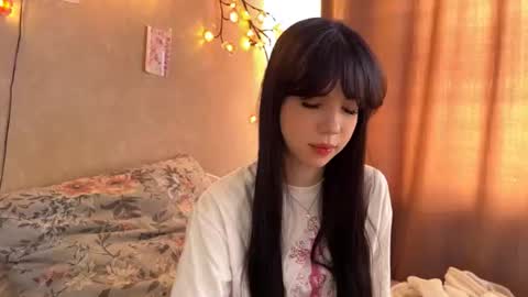 Snapshot of estellezdebski chatting on 06-27-26, 11:26 estellezdebski online show from 06-27-26, 11:26