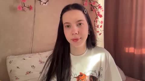Snapshot of estellezdebski chatting on 07-14-26, 03:29 estellezdebski online show from 07-14-26, 03:29