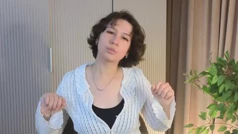 Lily online show from 05-11-26, 04:04