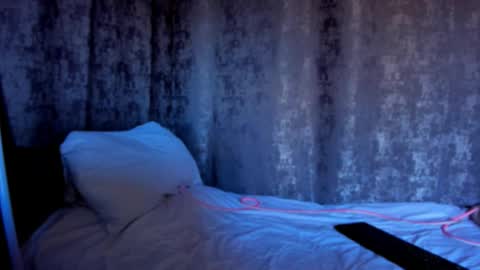 Ester online show from 10-14-25, 12:17