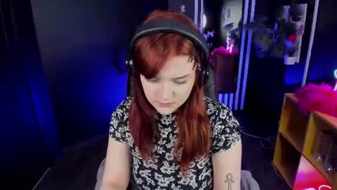 Ester  online show from 07-24-26, 11:30