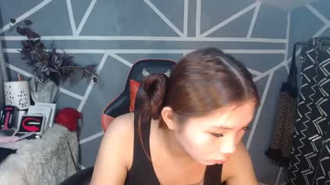 Snapshot of estherlust chatting on 12-10-24, 02:48 IRIS online show from 12-10-24, 02:48