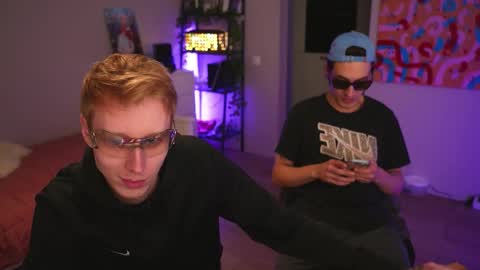 LOUIS online show from 09-15-25, 03:17