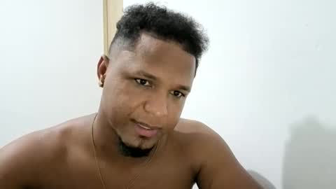 Snapshot of estrellajunior chatting on 06-11-26, 02:22 estrellajunior online show from 06-11-26, 02:22