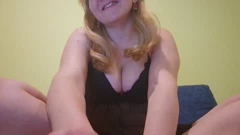 estrellawalters online show from 01-25-25, 03:52