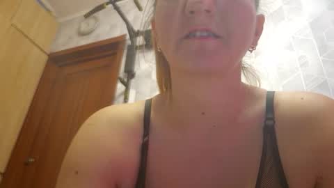 estrellawalters online show from 09-30-25, 07:35