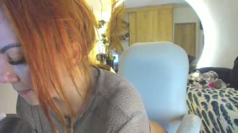 Snapshot of estudiosnia chatting on 10-23-25, 10:08 AmberDisny online show from 10-23-25, 10:08