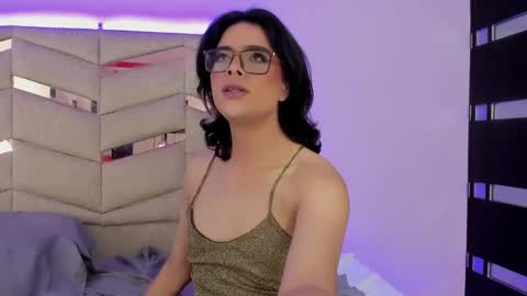 Snapshot of eterea_blow chatting on 12-15-24, 06:40 Eterea online show from 12-15-24, 06:40