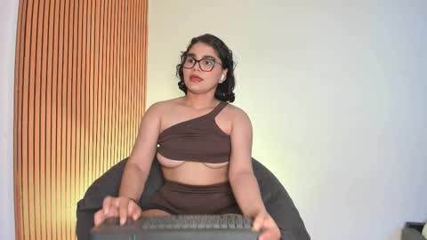 Valeria online show from 09-12-25, 10:10