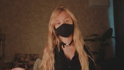 Snapshot of eternalophelia chatting on 05-16-26, 12:07 Sophia online show from 05-16-26, 12:07
