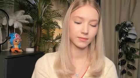 Snapshot of eternity_cuite chatting on 02-15-26, 07:51 Natalie online show from 02-15-26, 07:51