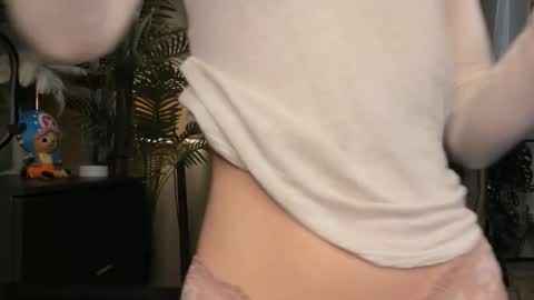 Snapshot of eternity_cuite chatting on 02-20-26, 06:26 Natalie online show from 02-20-26, 06:26