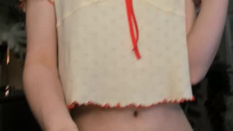 Snapshot of eternity_cuite chatting on 03-08-26, 05:44 Natalie online show from 03-08-26, 05:44