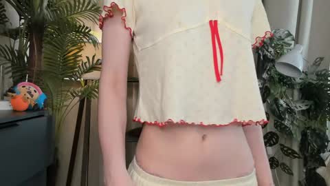 Natalie online show from 05-06-26, 05:57