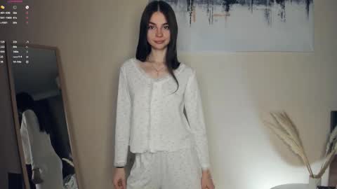 Mary online show from 12-21-25, 07:37