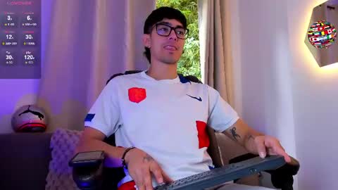 etham_wolf1 online show from 06-16-26, 05:59