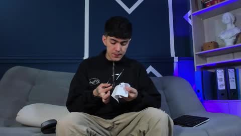 Etham online show from 09-11-25, 12:05