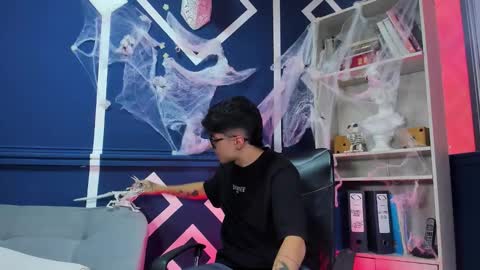 Etham online show from 10-21-25, 04:30