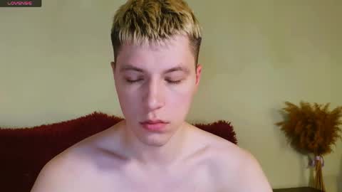 Ethan online show from 05-10-26, 03:44