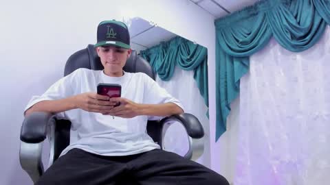 Ethan online show from 12-18-24, 09:29