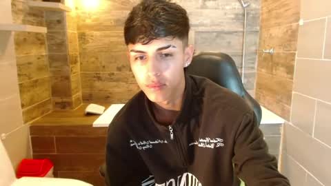 E T H A N  online show from 03-18-26, 07:17