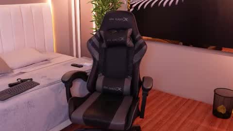 Snapshot of ethan_occonor chatting on 10-18-25, 01:19 ethan_occonor online show from 10-18-25, 01:19