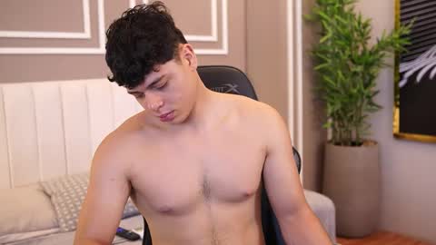 ethan_occonor online show from 05-08-26, 01:27