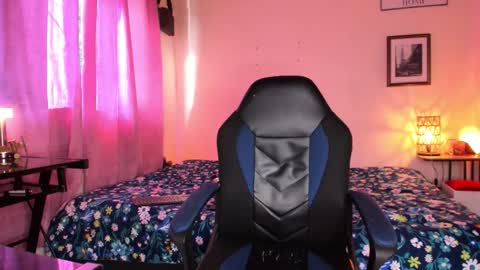 Snapshot of ethan_travis0 chatting on 03-20-26, 09:52 ethan travis online show from 03-20-26, 09:52