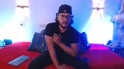 ethan w7 online show from 10-05-25, 11:57