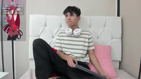 Snapshot of ethan_westt chatting on 09-22-25, 09:39 Ethan online show from 09-22-25, 09:39