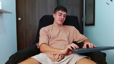 ethangreey1 online show from 03-05-25, 06:01