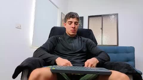 ethangreey1 online show from 02-10-26, 01:26