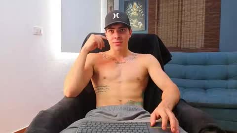 ethangreey1 online show from 05-05-26, 01:52