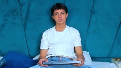 ethanlowell online show from 02-05-25, 08:46