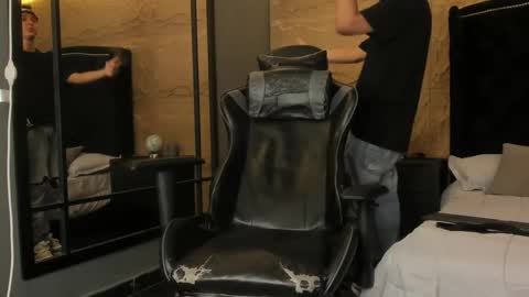 ethanlowell online show from 12-03-25, 05:37