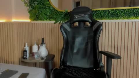 Snapshot of ethanlowell chatting on 02-12-26, 03:34 ethanlowell online show from 02-12-26, 03:34