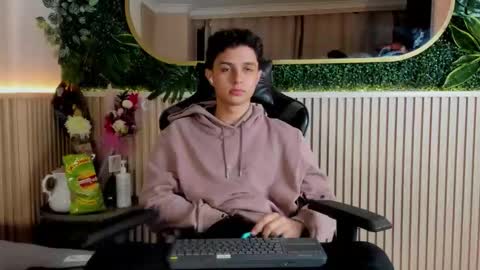 Snapshot of ethanlowell chatting on 02-21-26, 09:21 ethanlowell online show from 02-21-26, 09:21