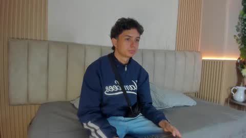 Snapshot of ethanlowell chatting on 02-23-26, 04:32 ethanlowell online show from 02-23-26, 04:32