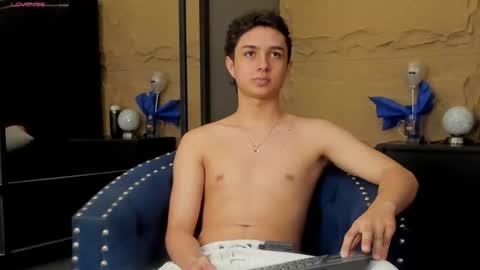 Snapshot of ethanlowell chatting on 03-20-26, 08:03 ethanlowell online show from 03-20-26, 08:03