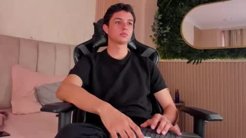 Snapshot of ethanlowell chatting on 03-22-26, 06:55 ethanlowell online show from 03-22-26, 06:55