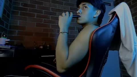 ethann2_ online show from 06-08-26, 11:38