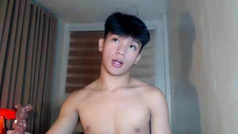 Snapshot of etherealboytoy4hire chatting on 04-11-26, 10:30 Rey online show from 04-11-26, 10:30