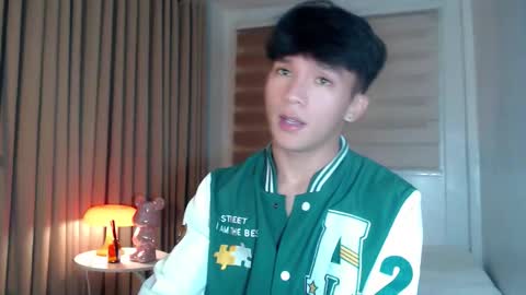 Snapshot of etherealboytoy4hire chatting on 04-16-26, 12:28 Rey online show from 04-16-26, 12:28