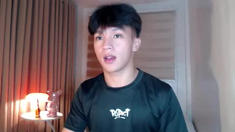 Snapshot of etherealboytoy4hire chatting on 04-24-26, 03:03 Rey online show from 04-24-26, 03:03