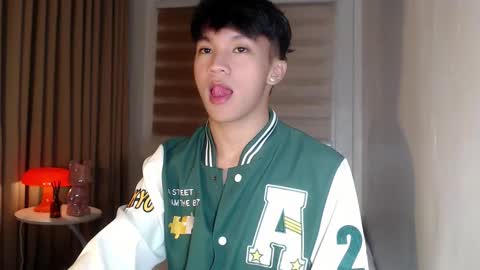 Snapshot of etherealboytoy4hire chatting on 04-27-26, 10:35 Rey online show from 04-27-26, 10:35