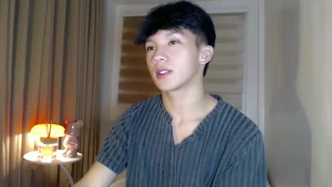 Snapshot of etherealboytoy4hire chatting on 05-07-26, 06:24 Rey online show from 05-07-26, 06:24