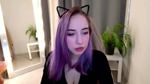 Isabelle online show from 11-14-25, 05:39