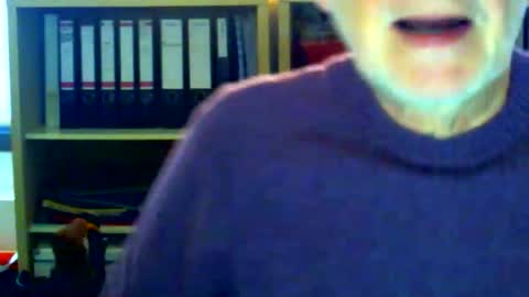 Snapshot of etonne chatting on 11-15-25, 10:01 etonne online show from 11-15-25, 10:01